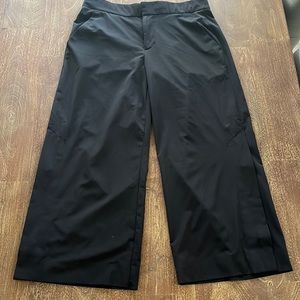 Athleta cropped pants